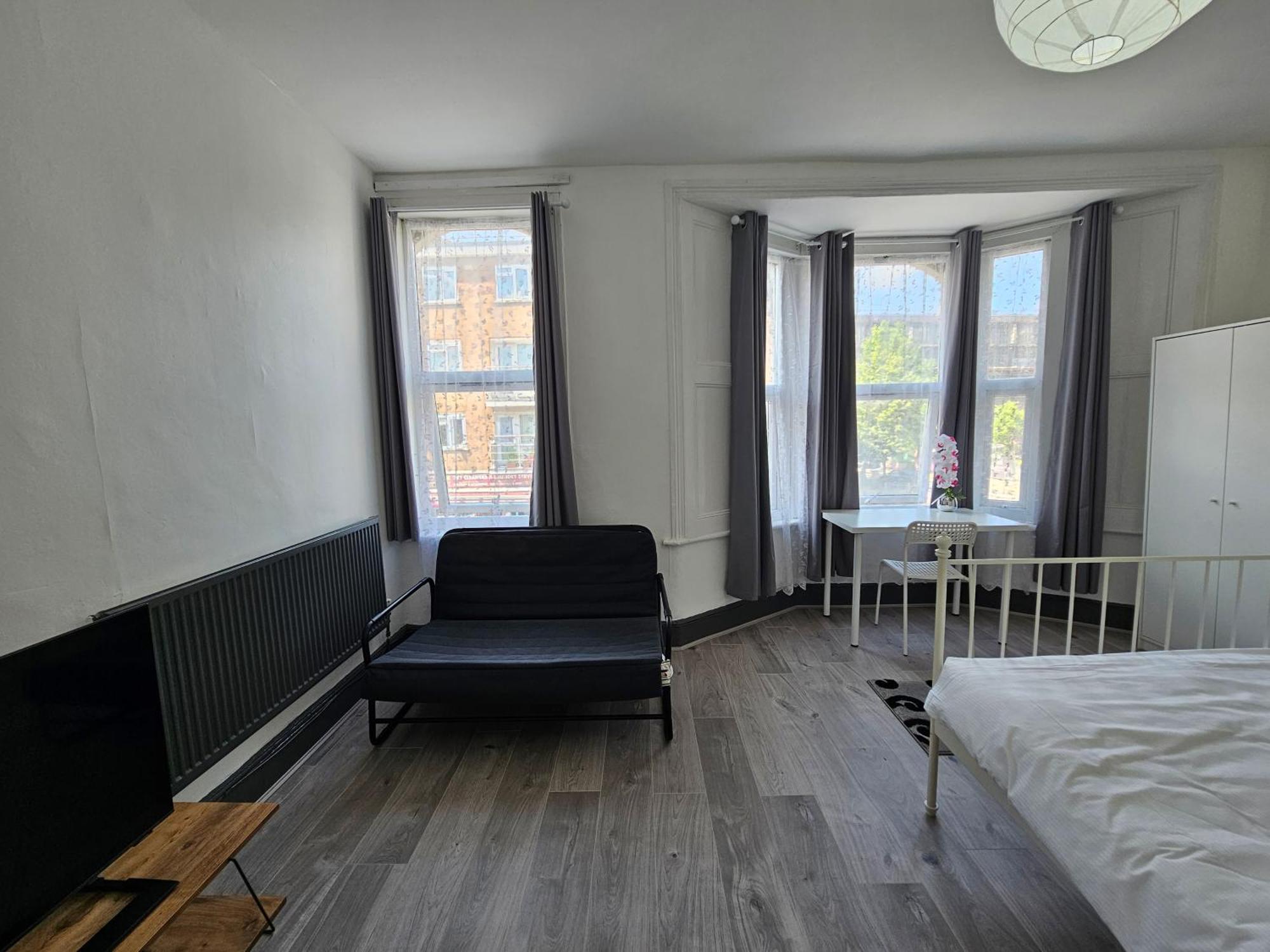 Family Room Near Queen Mary College ロンドン エクステリア 写真