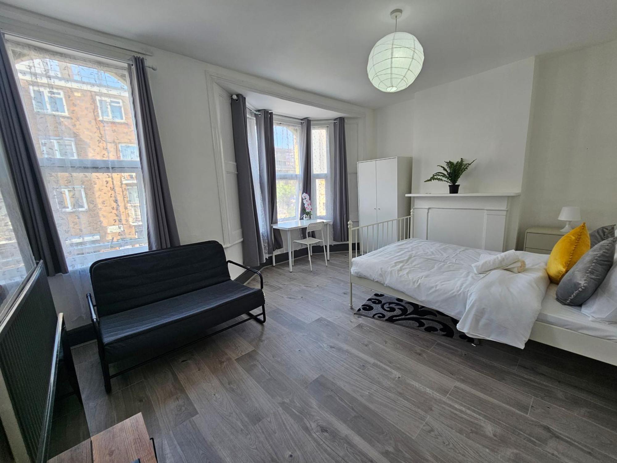 Family Room Near Queen Mary College ロンドン エクステリア 写真